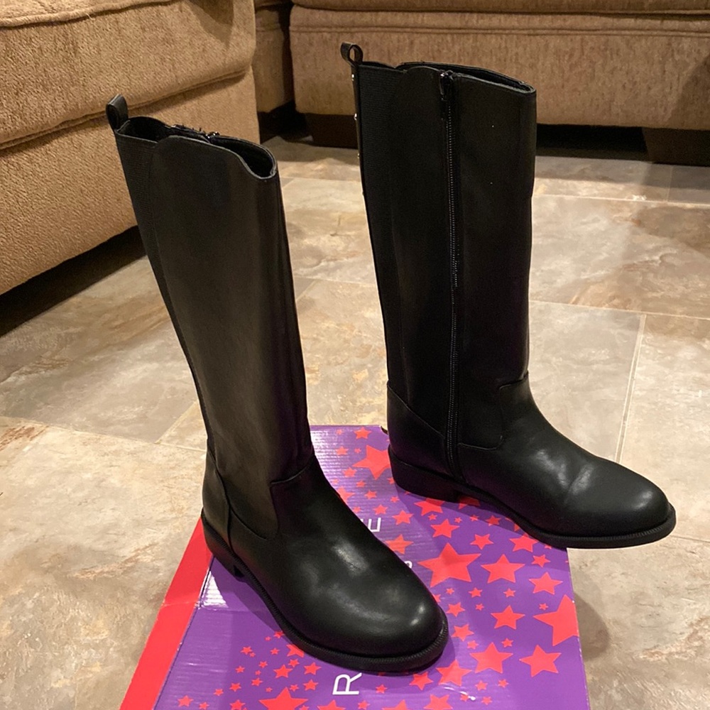 New Rampage size 1 black tall boot